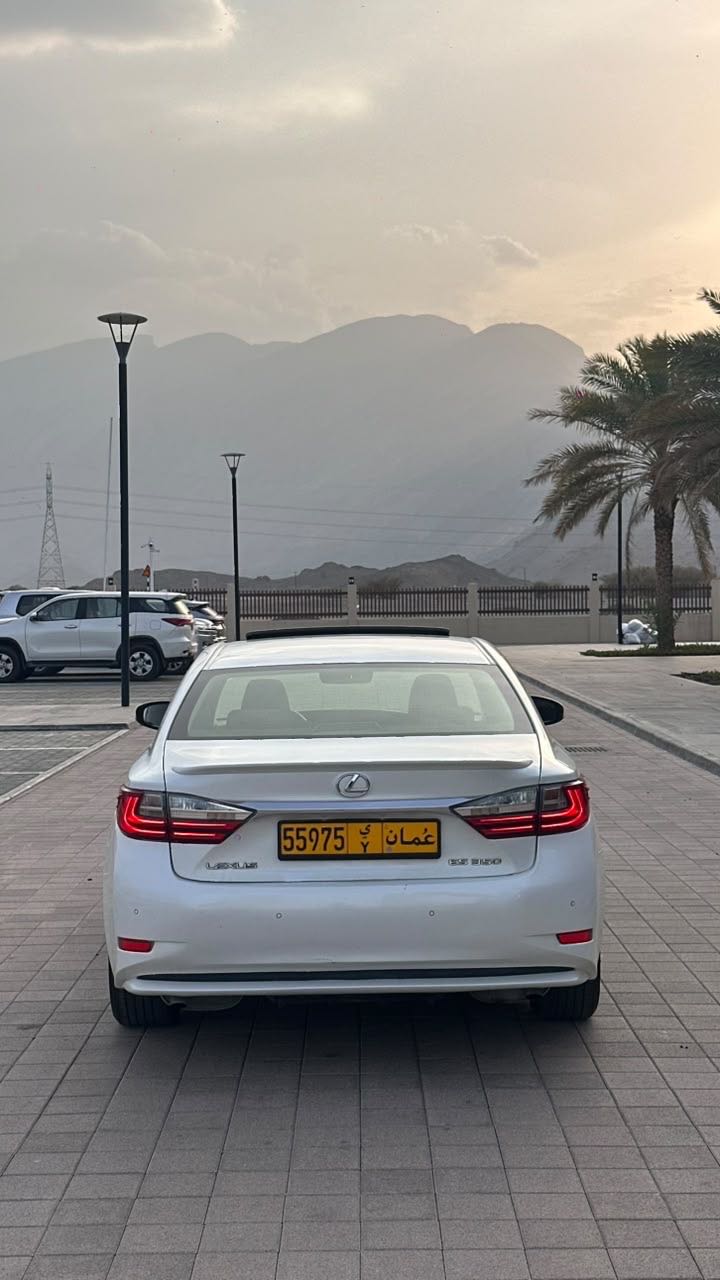 Car Image 2017 LEXUS ES 350