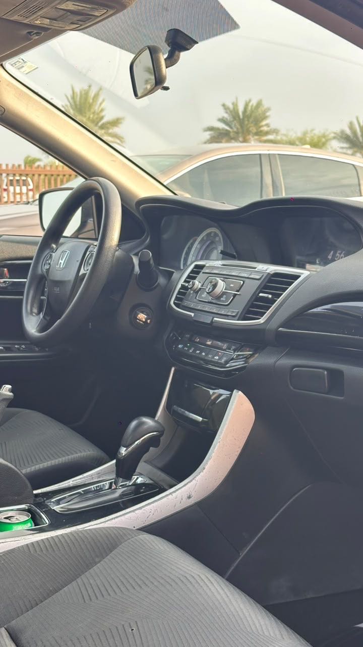 Car Image 2017 HONDA ACCORD SPORT