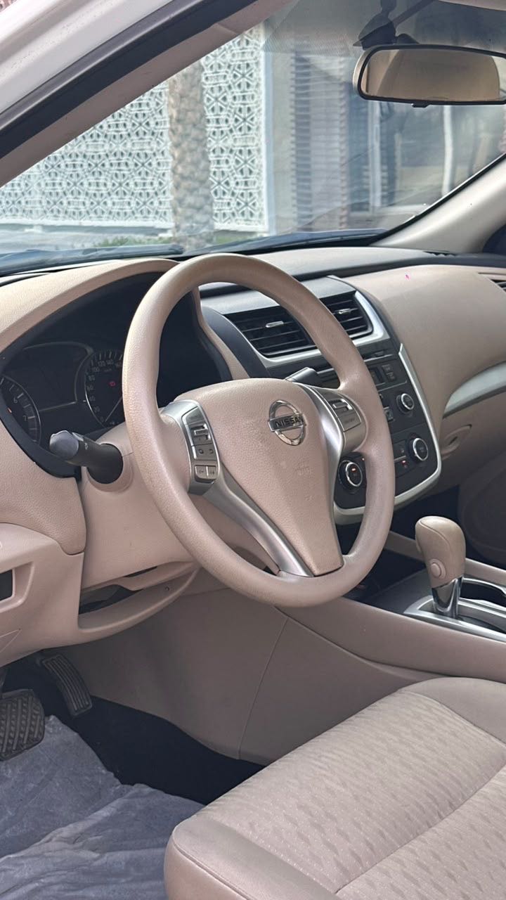 Car Image 2018 NISSAN ALTIMA S