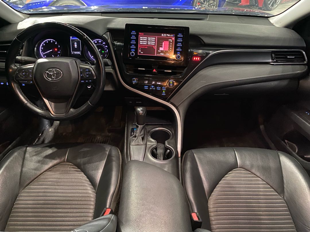 Car Image 2021 TOYOTA CAMRY SE