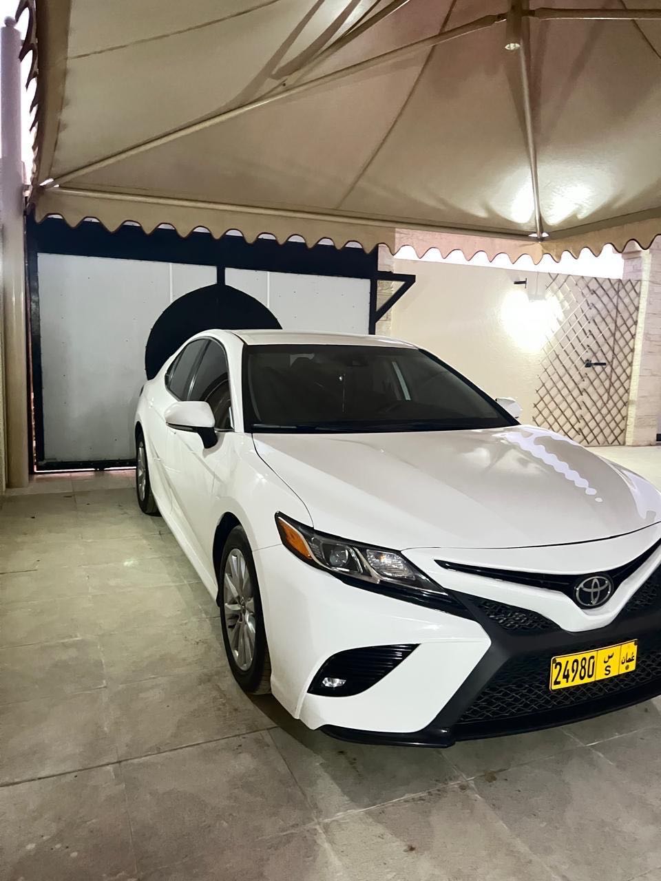 Car Image 2019 TOYOTA CAMRY LE