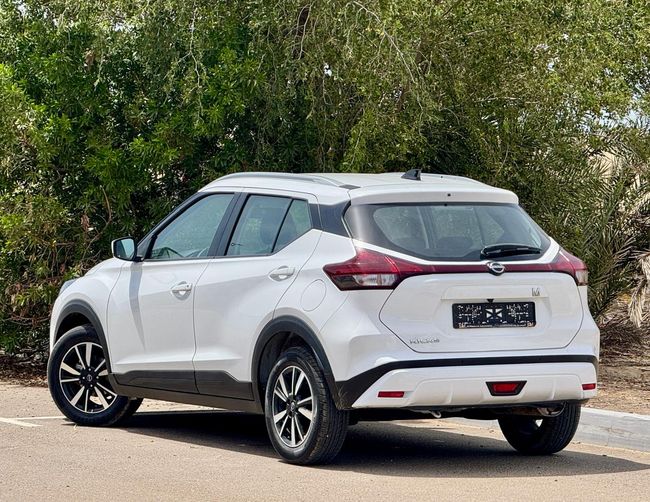 Car Image 2024 NISSAN KICKS 