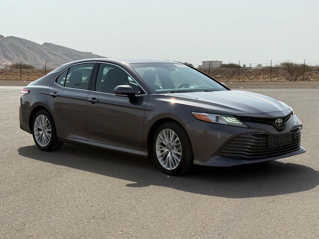 Car Image 2018 TOYOTA CAMRY XLE