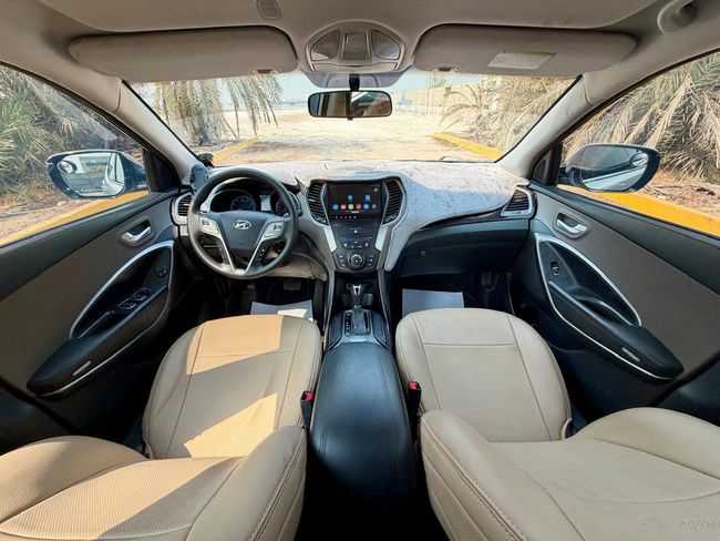 Car Image 2014 HYUNDAI SANTA FE GL