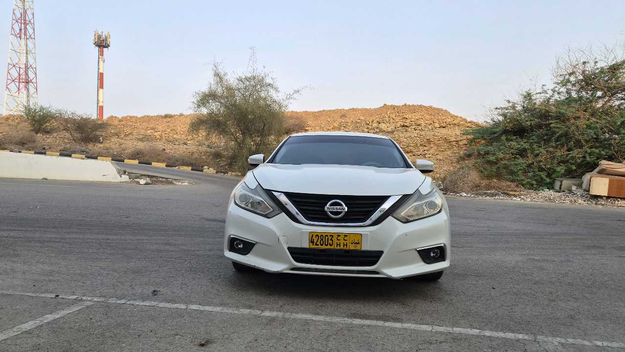 Car Image 2017 NISSAN ALTIMA SL