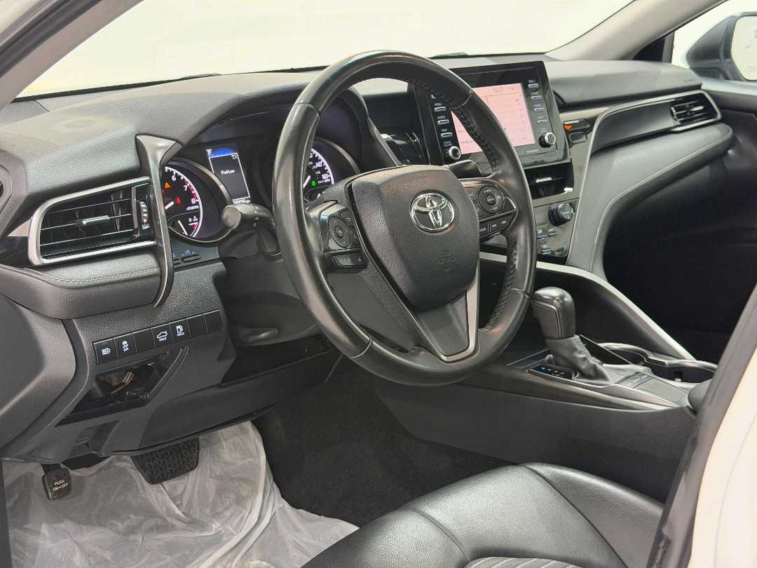 Car Image 2022 TOYOTA CAMRY SE
