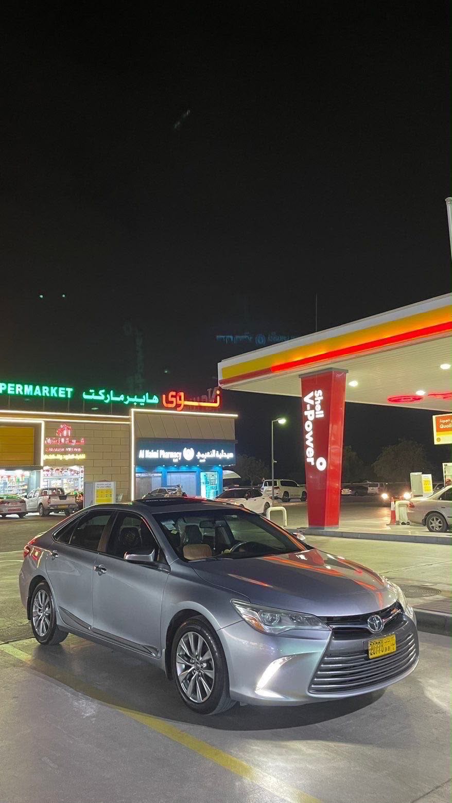 Car Image 2016 TOYOTA CAMRY XLE