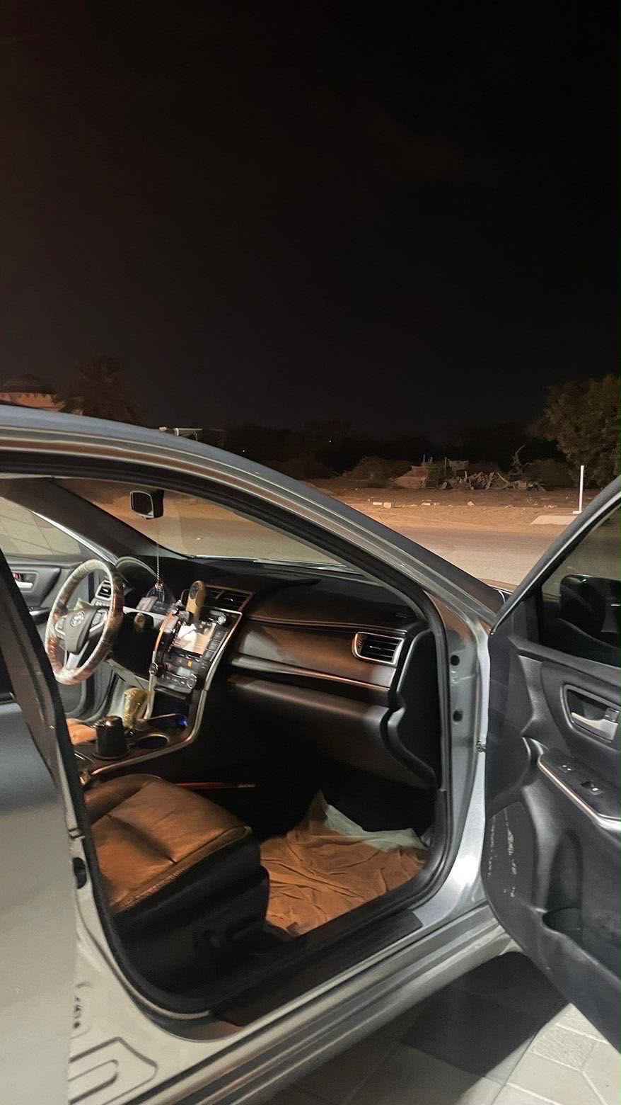 Car Image 2016 TOYOTA CAMRY XLE