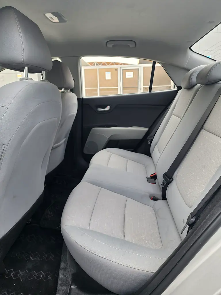 Car Image 2022 KIA RIO EX