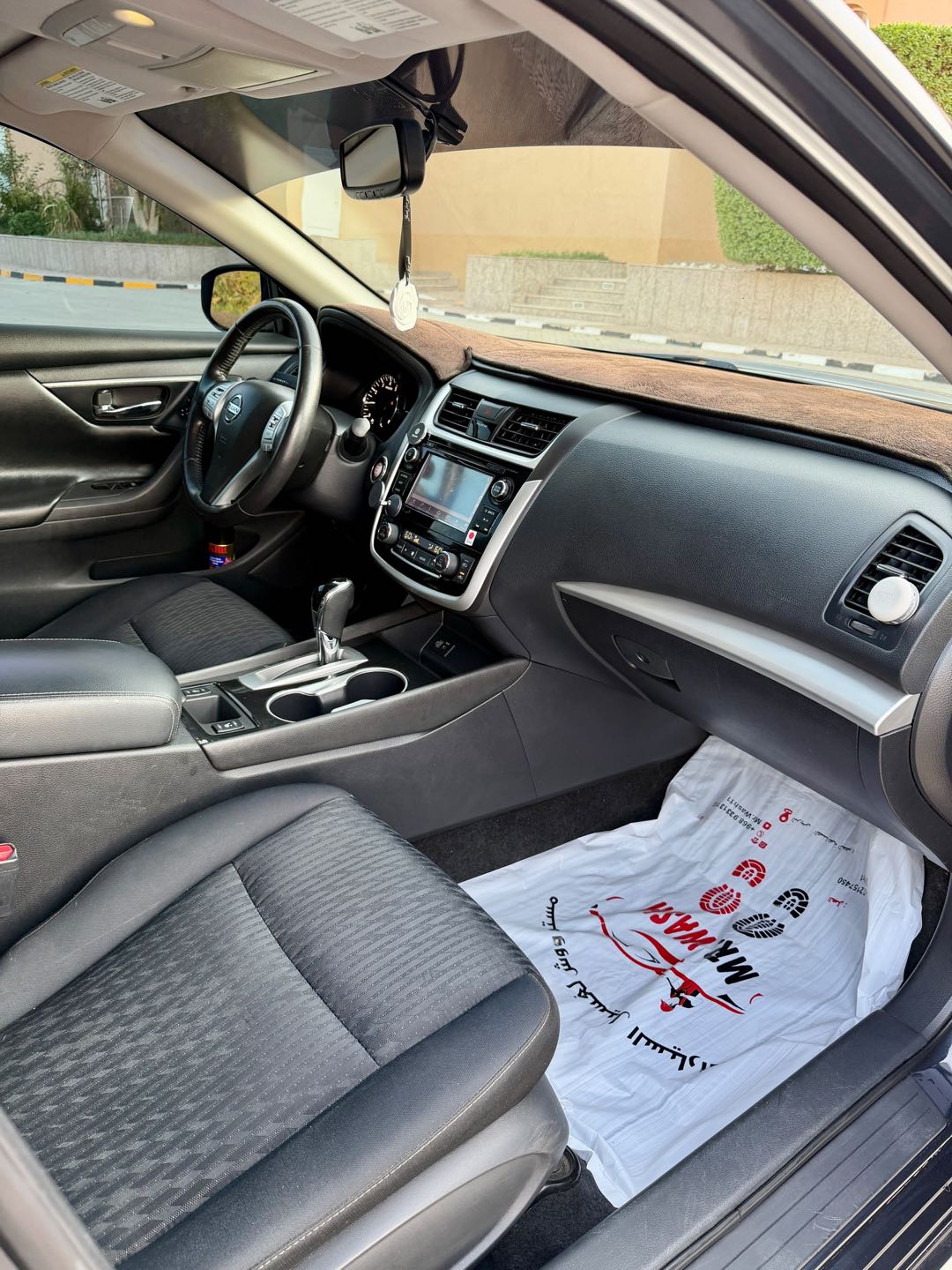 Car Image 2018 NISSAN ALTIMA SV