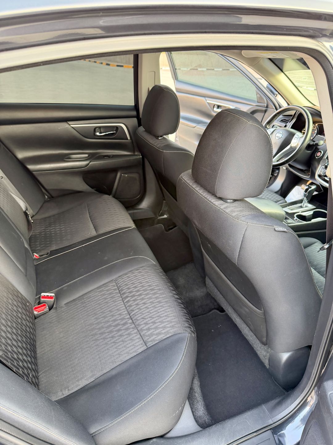 Car Image 2018 NISSAN ALTIMA SV
