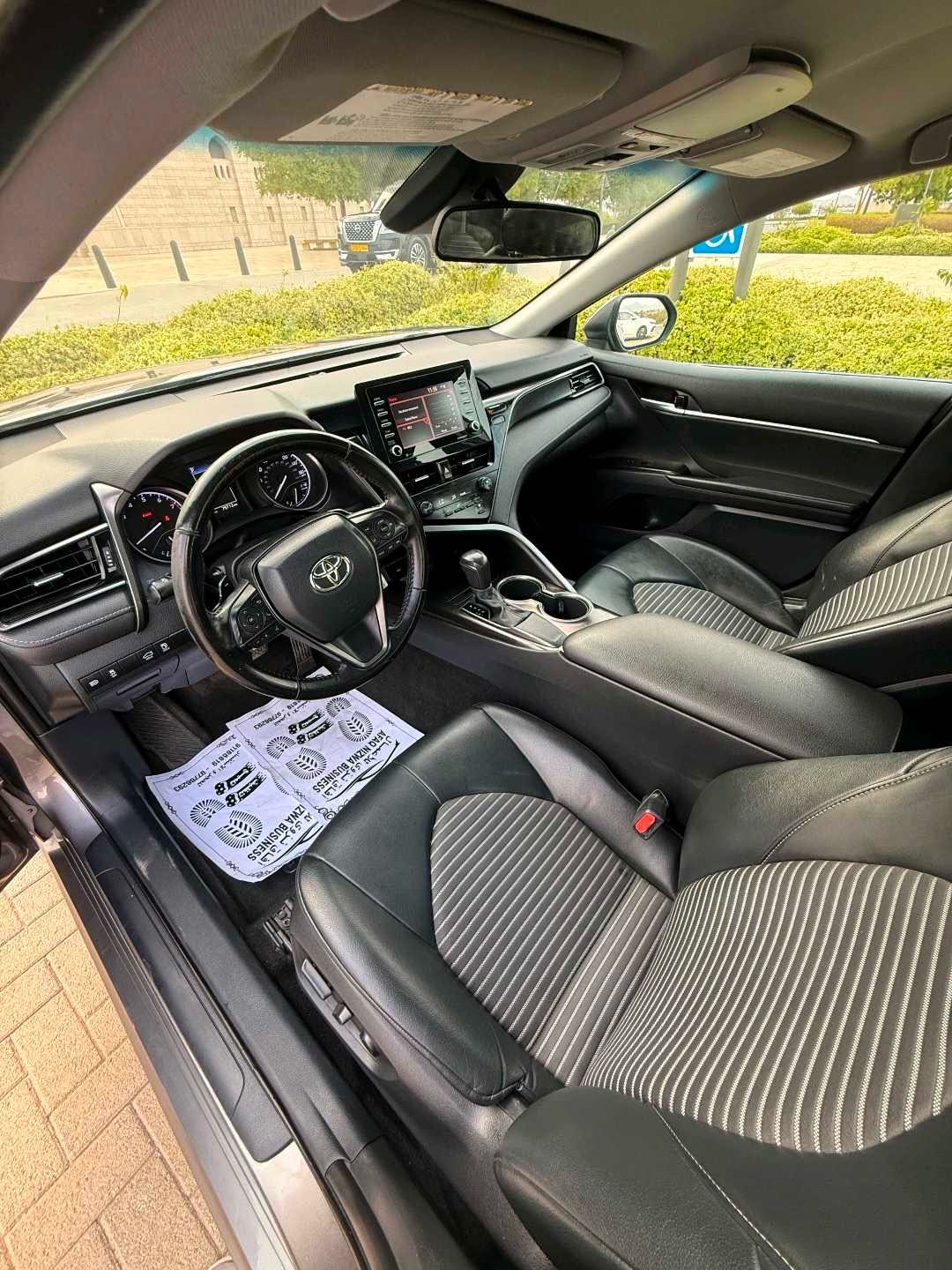 Car Image 2021 TOYOTA CAMRY SE