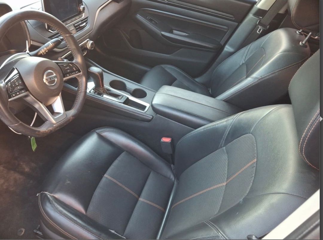 Car Image 2019 NISSAN ALTIMA SR