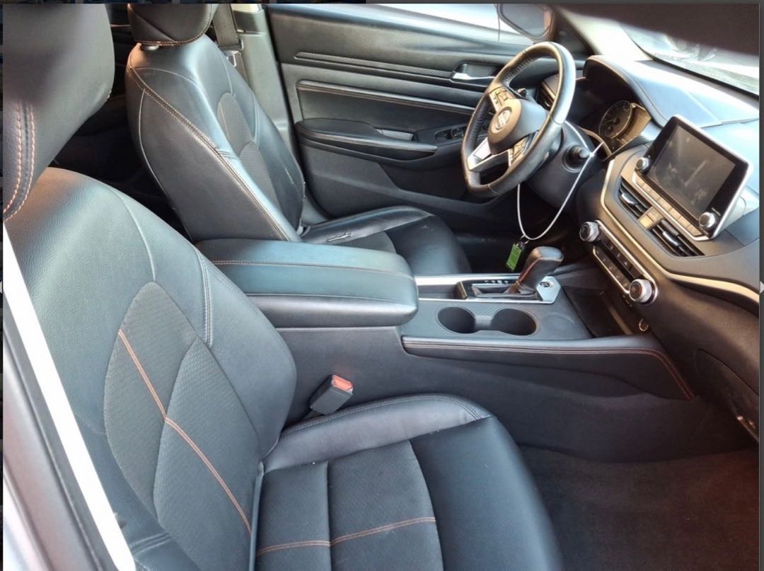 Car Image 2019 NISSAN ALTIMA SR