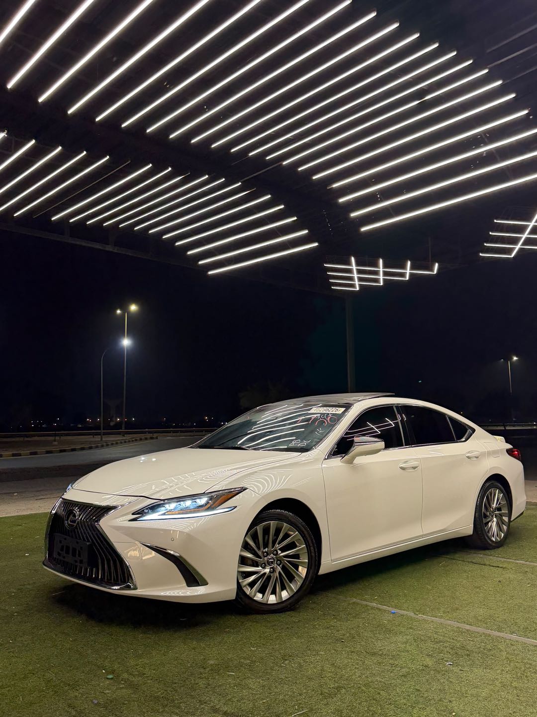 Car Image 2019 LEXUS ES 350