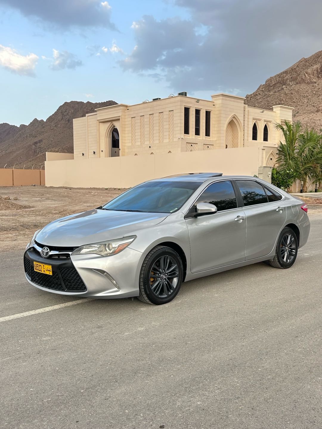 Car Image 2017 TOYOTA CAMRY SE