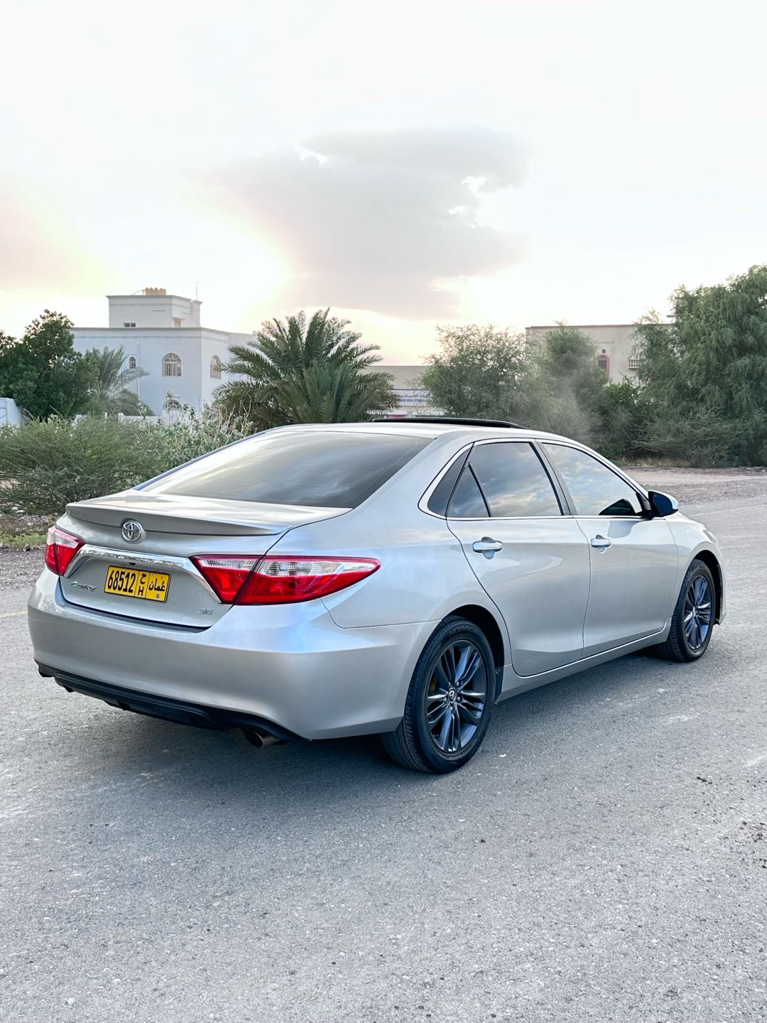 Car Image 2017 TOYOTA CAMRY SE