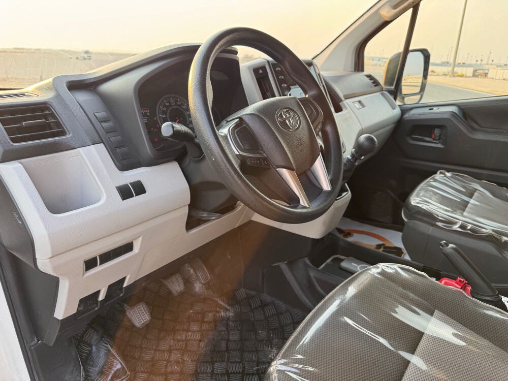 Car Image 2023 TOYOTA Hiace DX