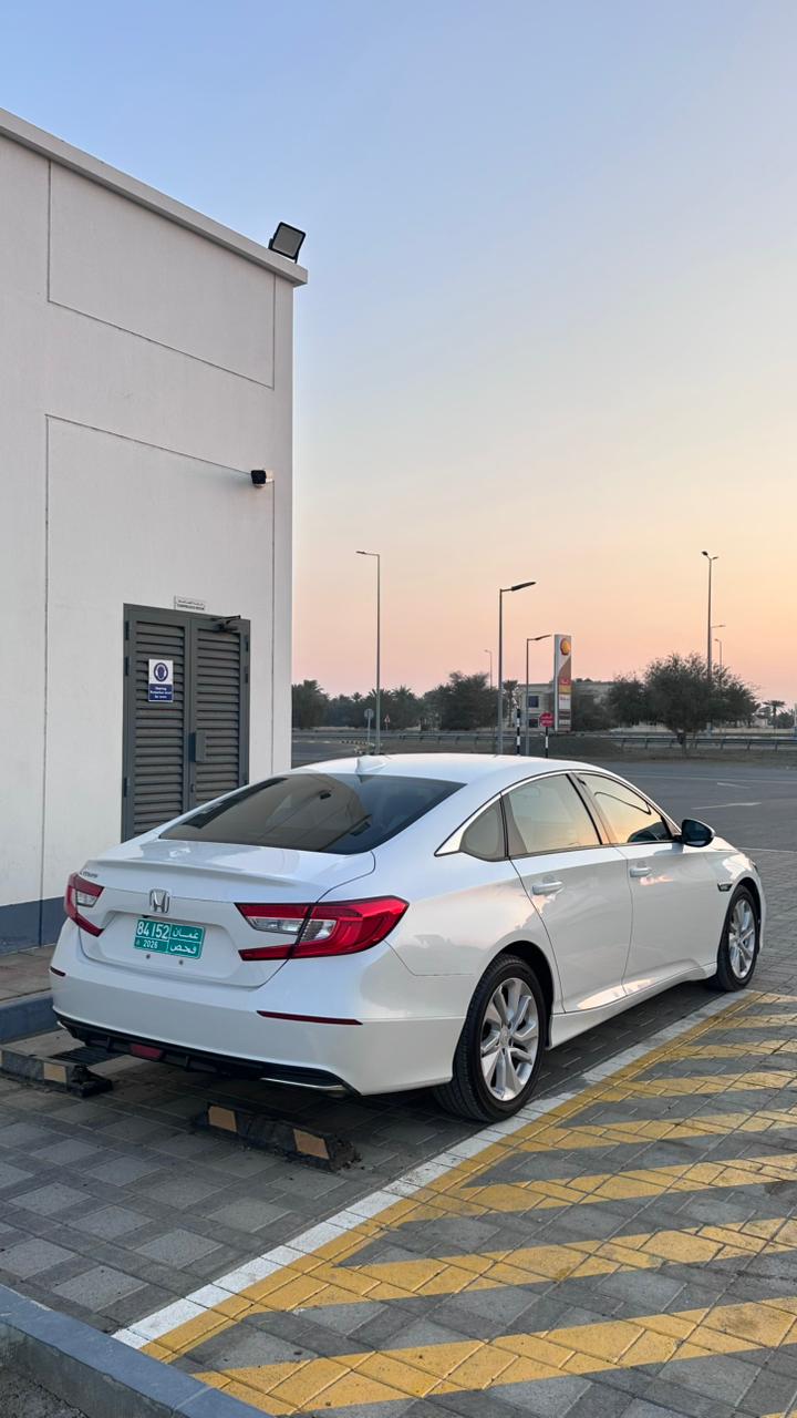 Car Image 2018 HONDA ACCORD LX