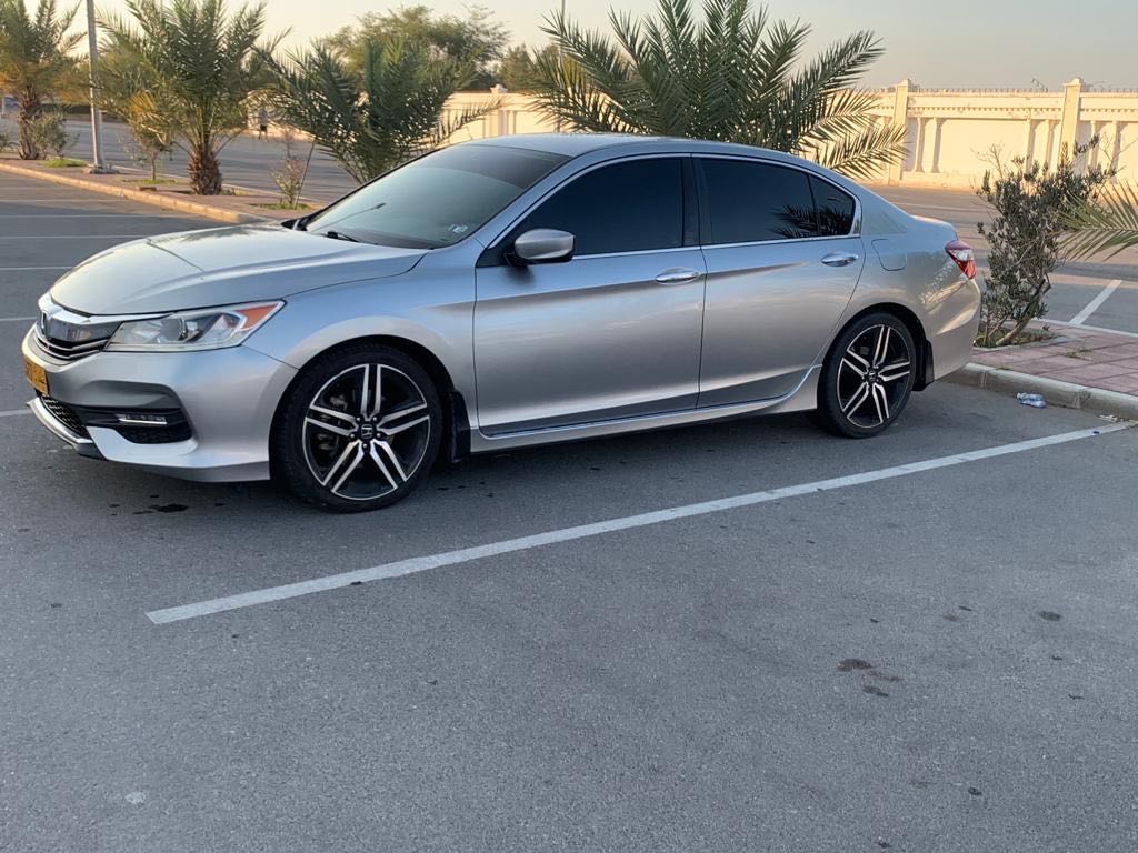 Car Image 2017 HONDA ACCORD SPORT