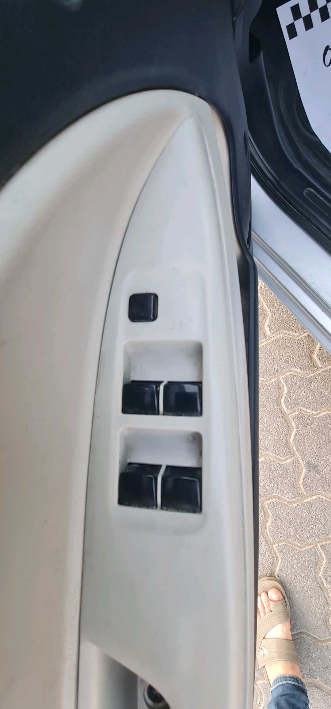 Car Image 2014 MITSUBISHI MIRAGE GLX