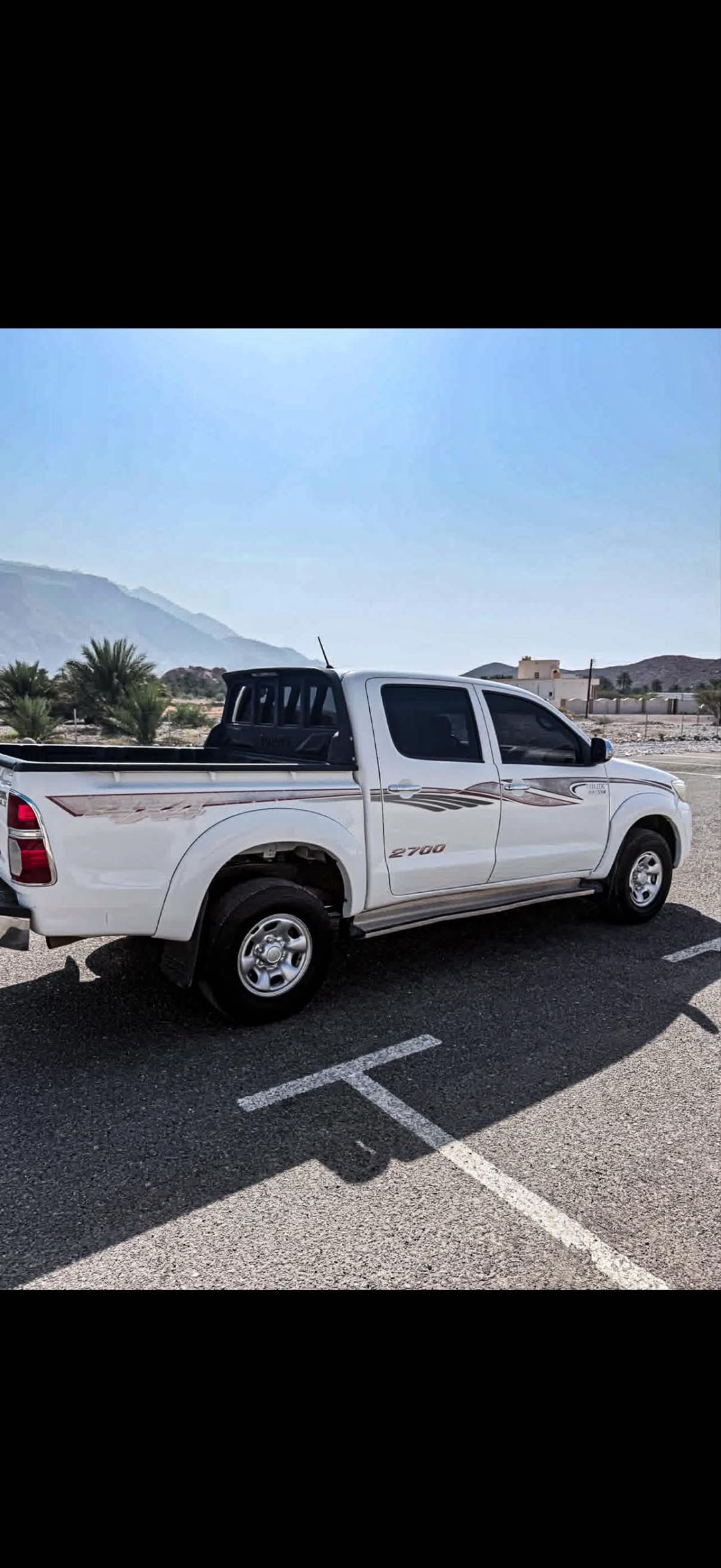 Car Image 2012 TOYOTA HILUX 2.7