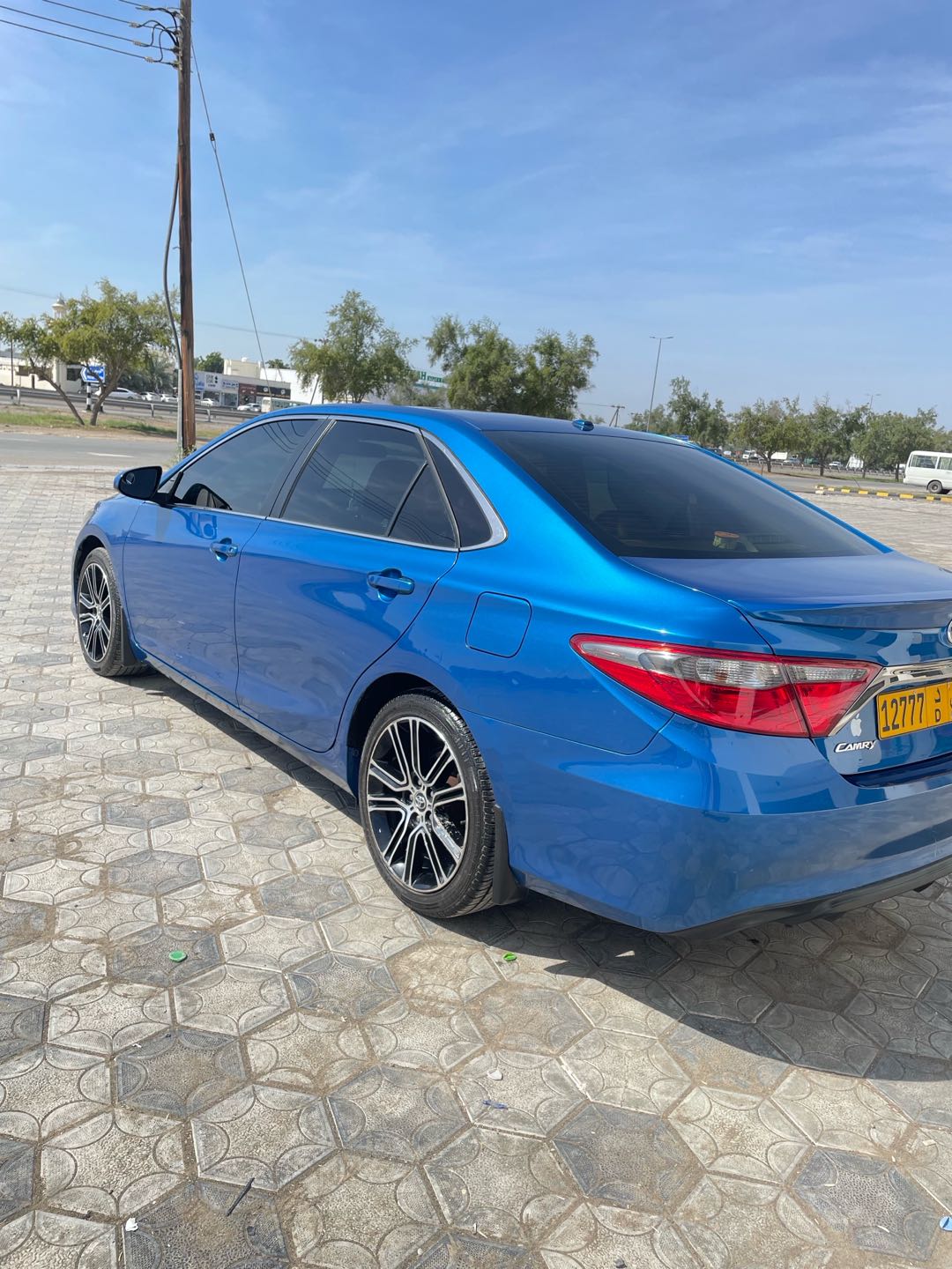 Car Image 2016 TOYOTA CAMRY SE