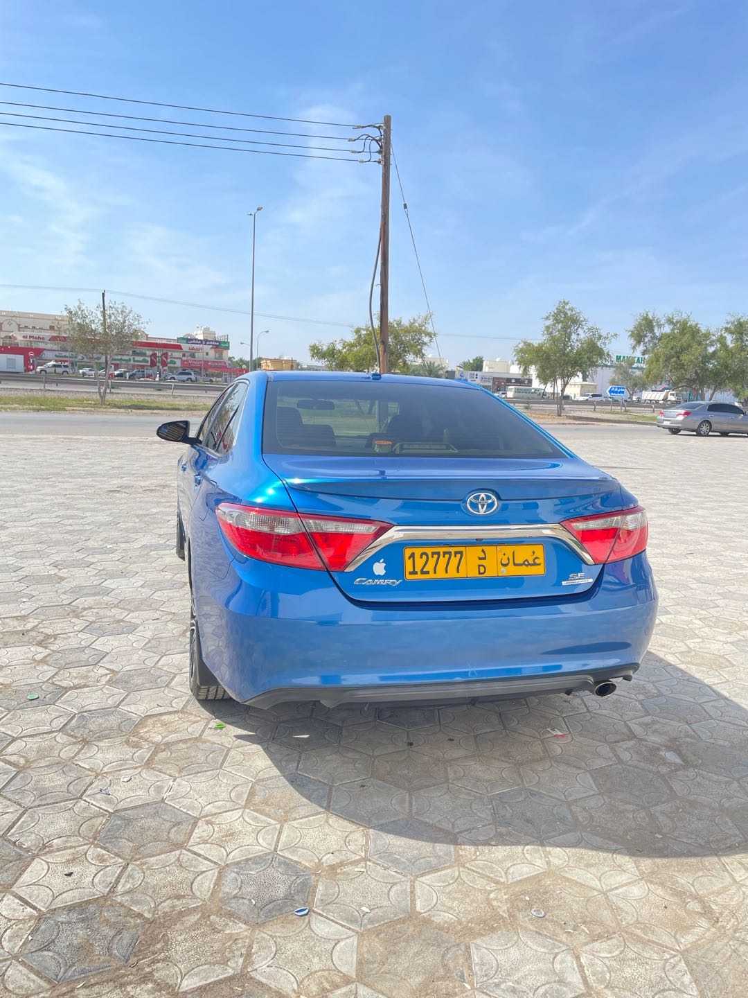 Car Image 2016 TOYOTA CAMRY SE
