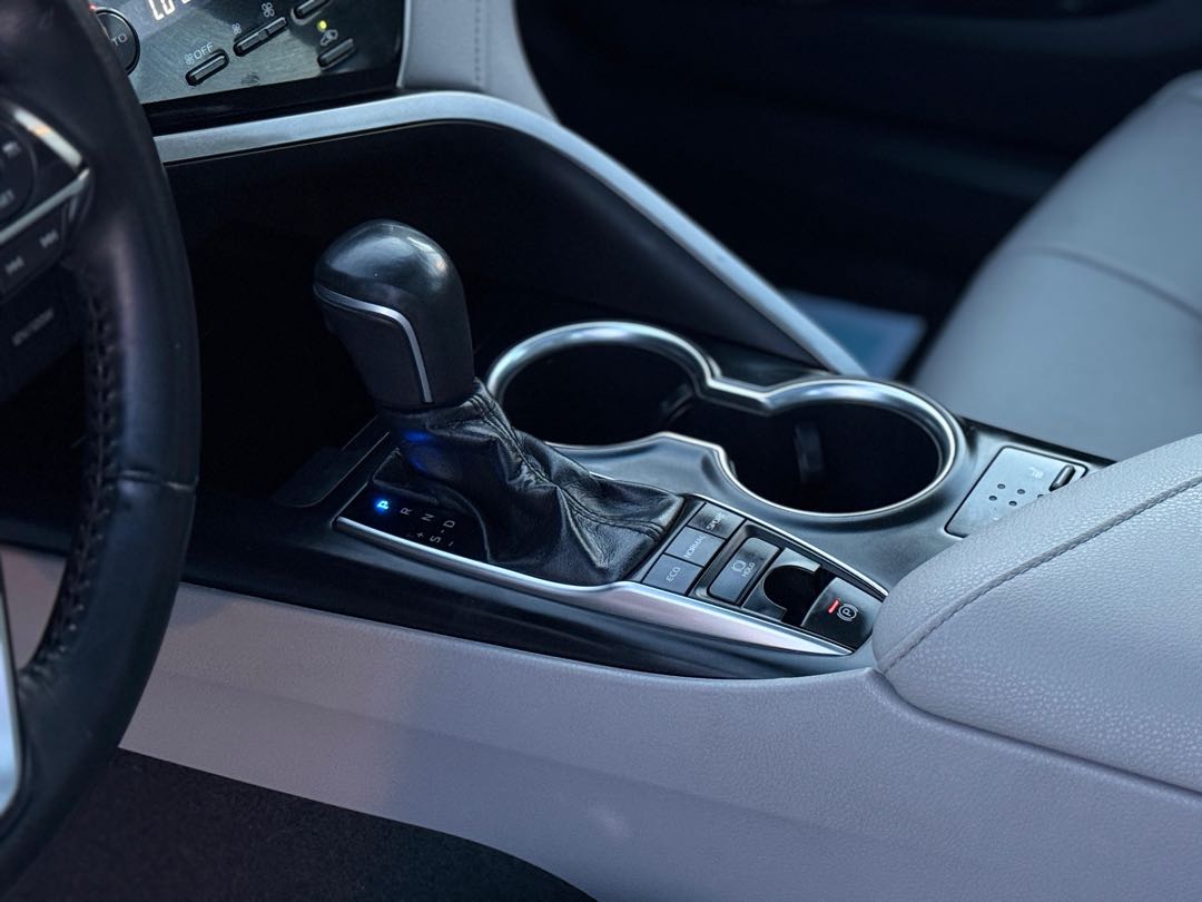 Car Image 2018 TOYOTA CAMRY XSE