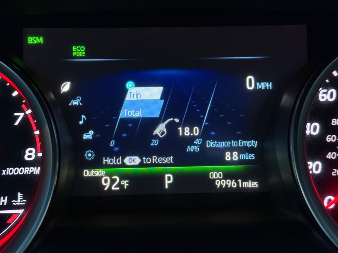 Car Image 2018 TOYOTA CAMRY XSE