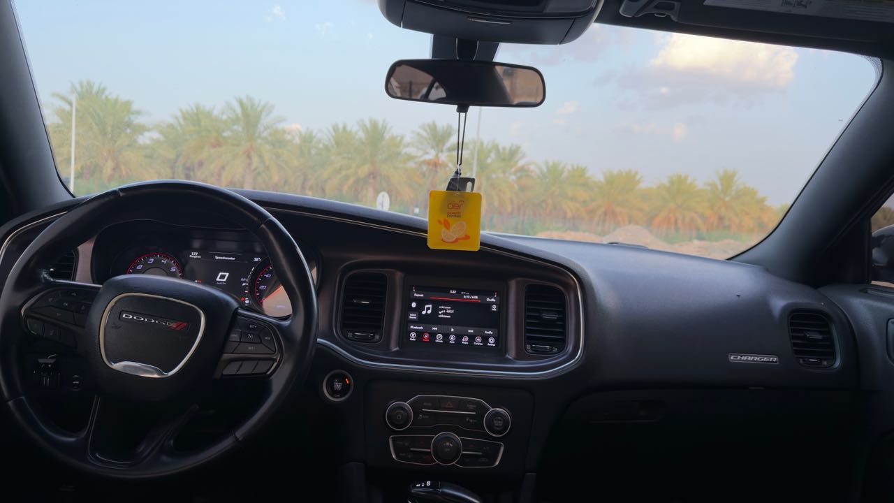 Car Image 2018 DODGE CHARGER SXT