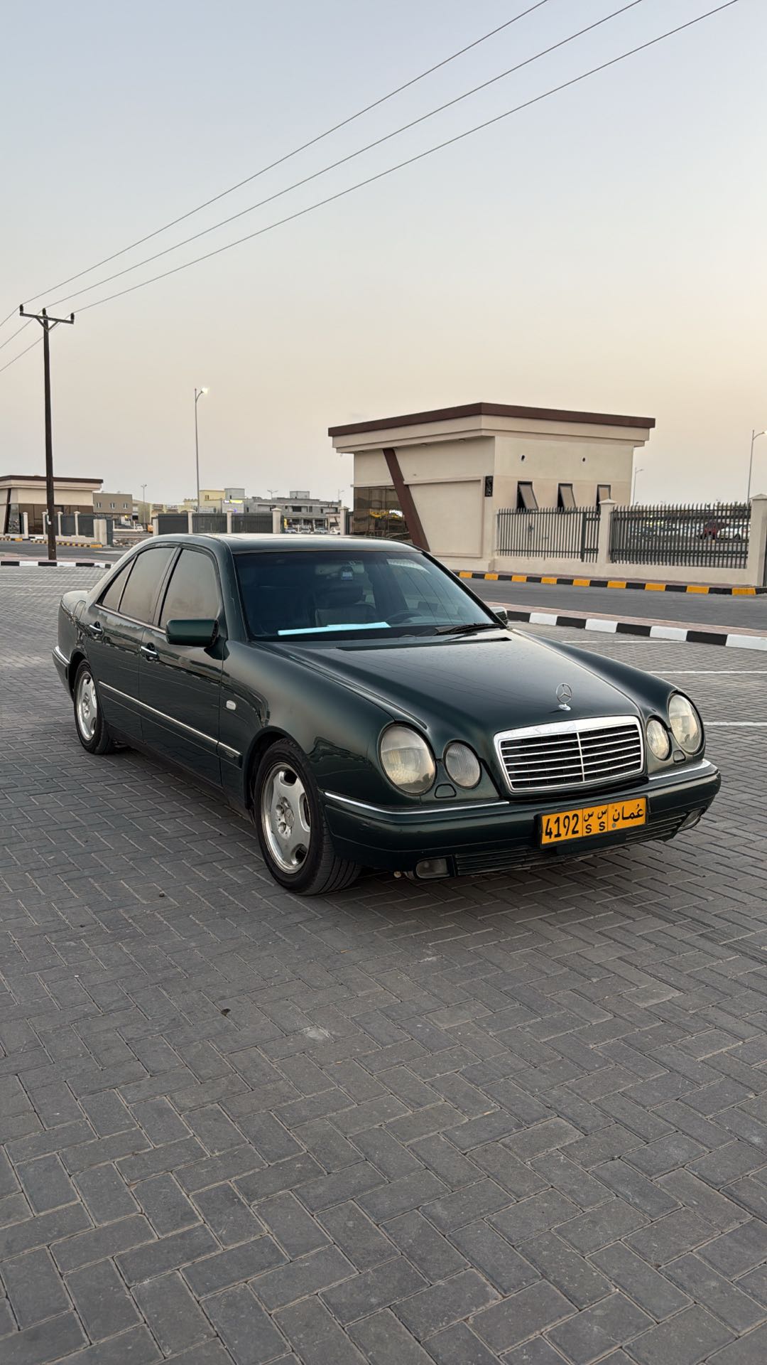 Car Image 1996 MERCEDES E Class 420