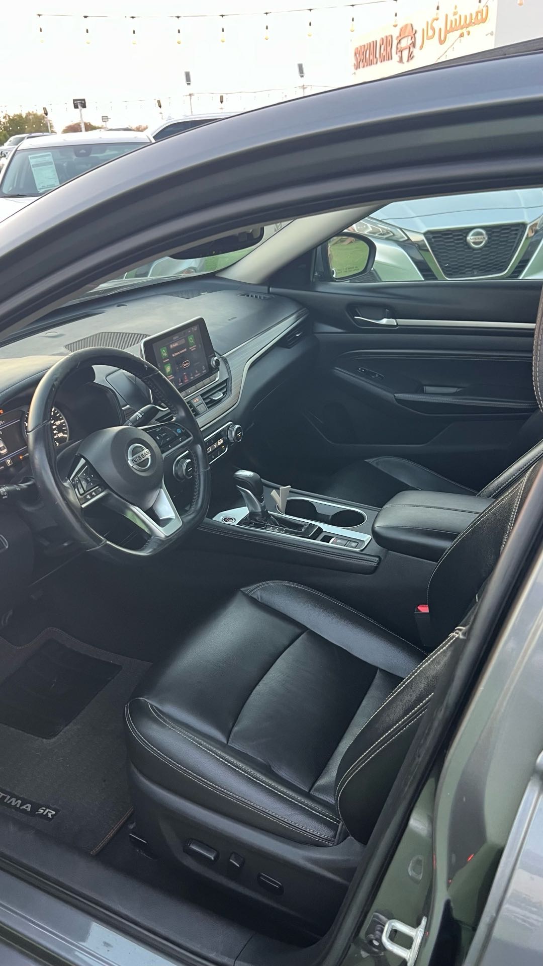 Car Image 2019 NISSAN ALTIMA SR