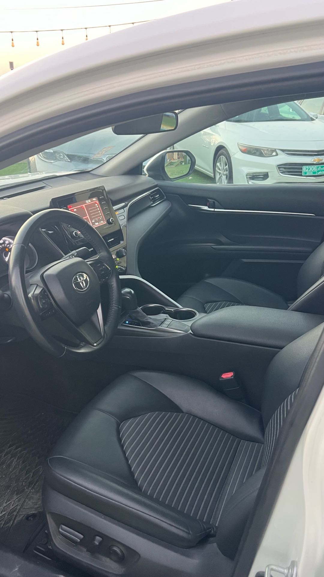 Car Image 2022 TOYOTA CAMRY SE