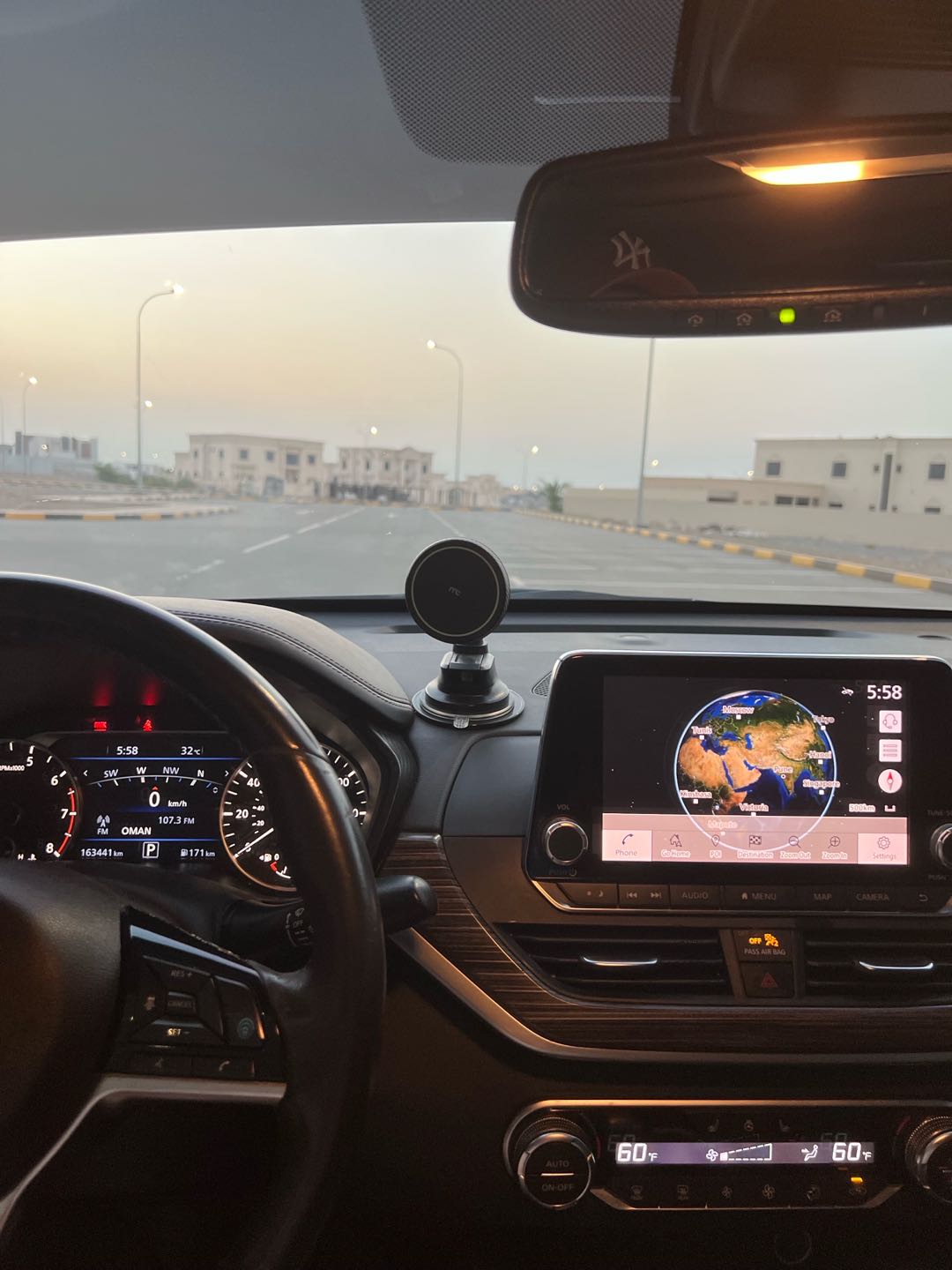 Car Image 2019 NISSAN ALTIMA Platinum 