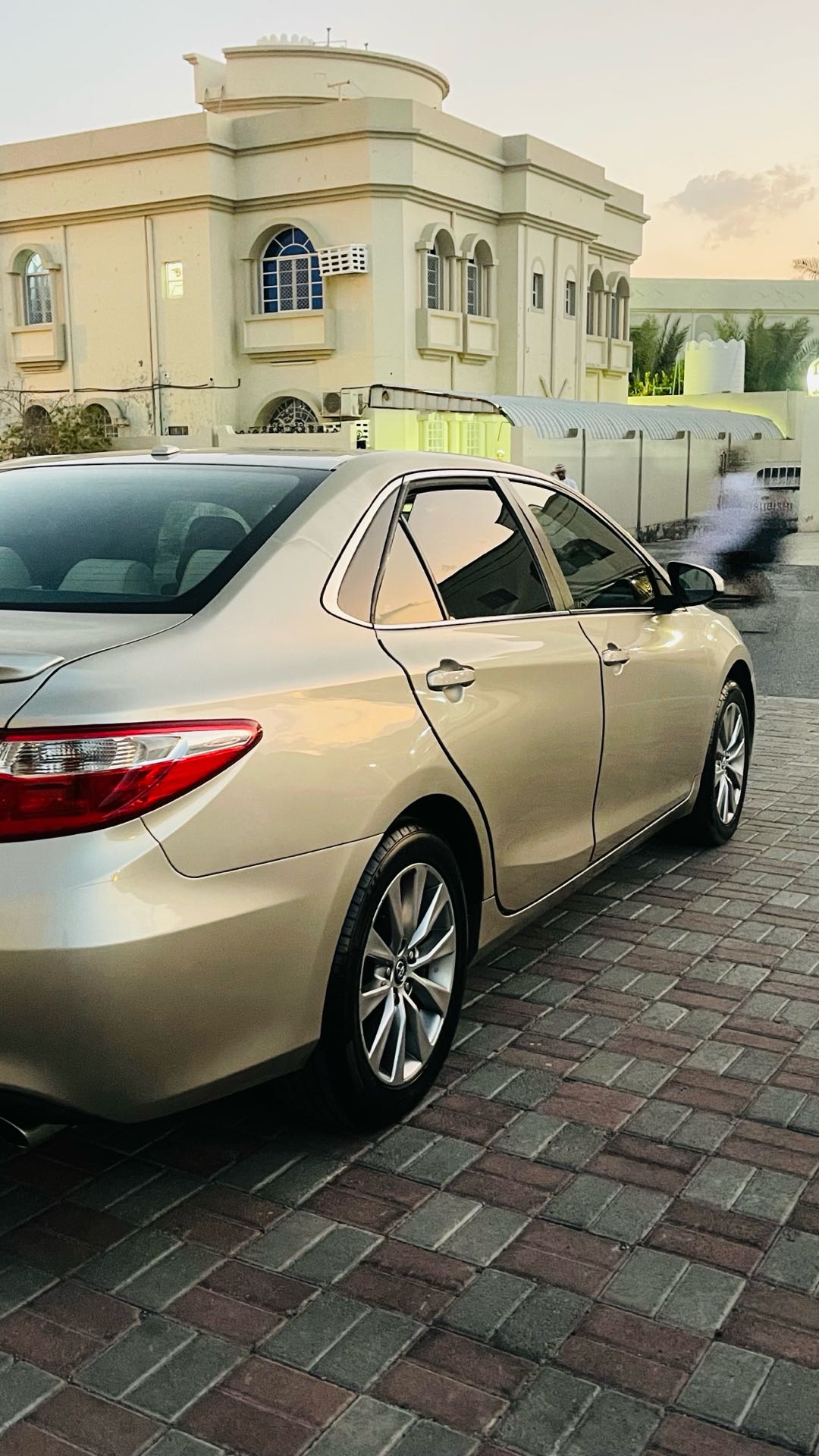 Car Image 2017 TOYOTA CAMRY XLE