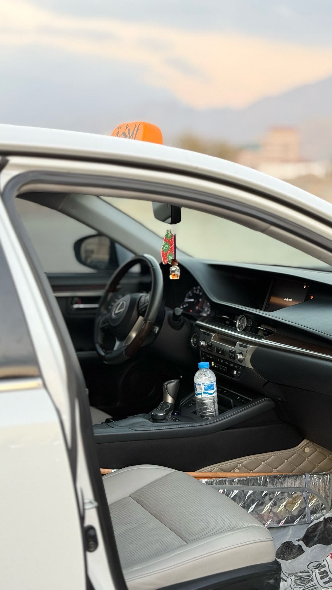 Car Image 2018 LEXUS ES 350
