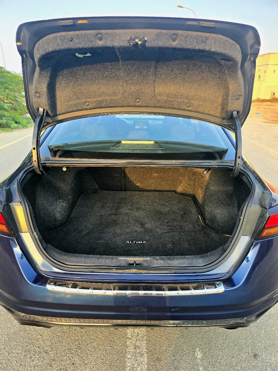 Car Image 2019 NISSAN ALTIMA S