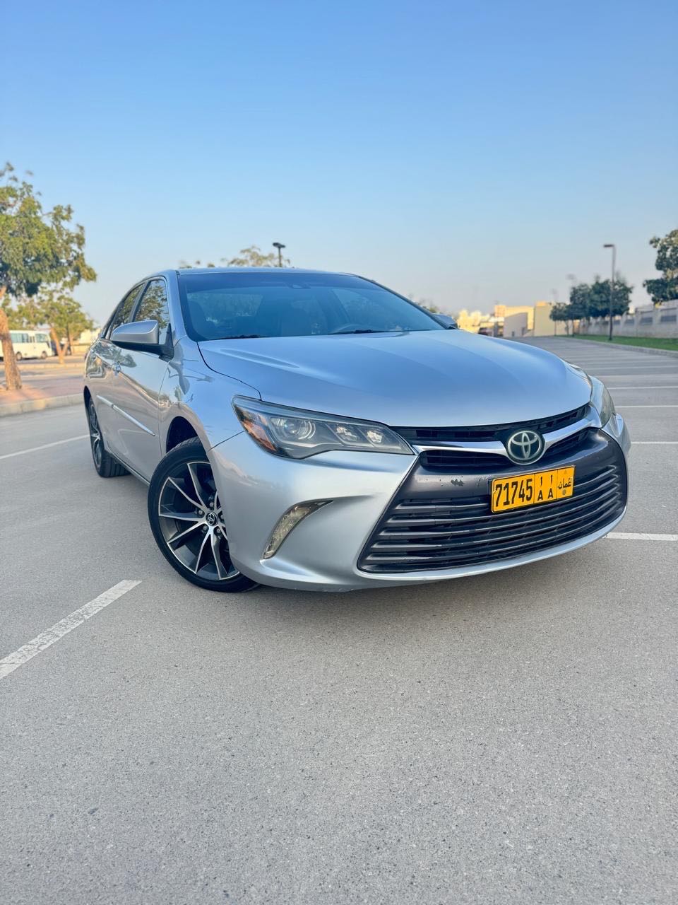 Car Image 2015 TOYOTA CAMRY XSE
