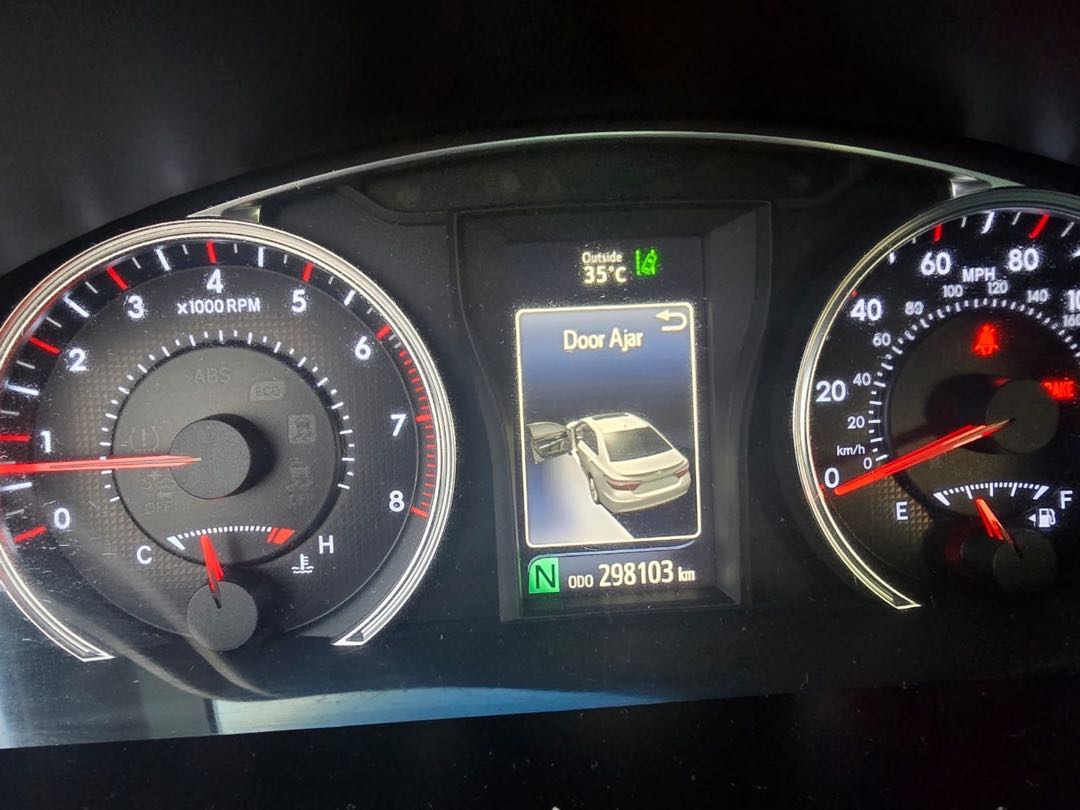 Car Image 2015 TOYOTA CAMRY XSE