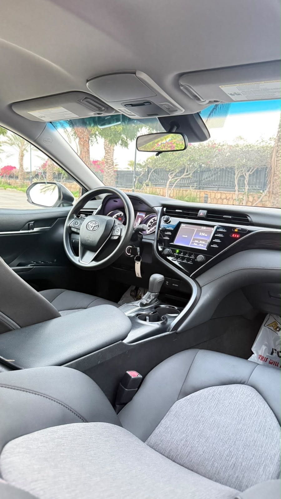 Car Image 2018 TOYOTA CAMRY LE