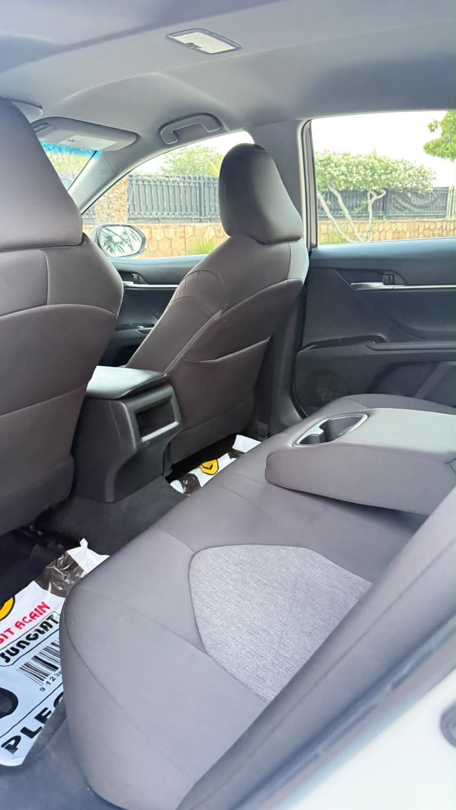 Car Image 2018 TOYOTA CAMRY LE