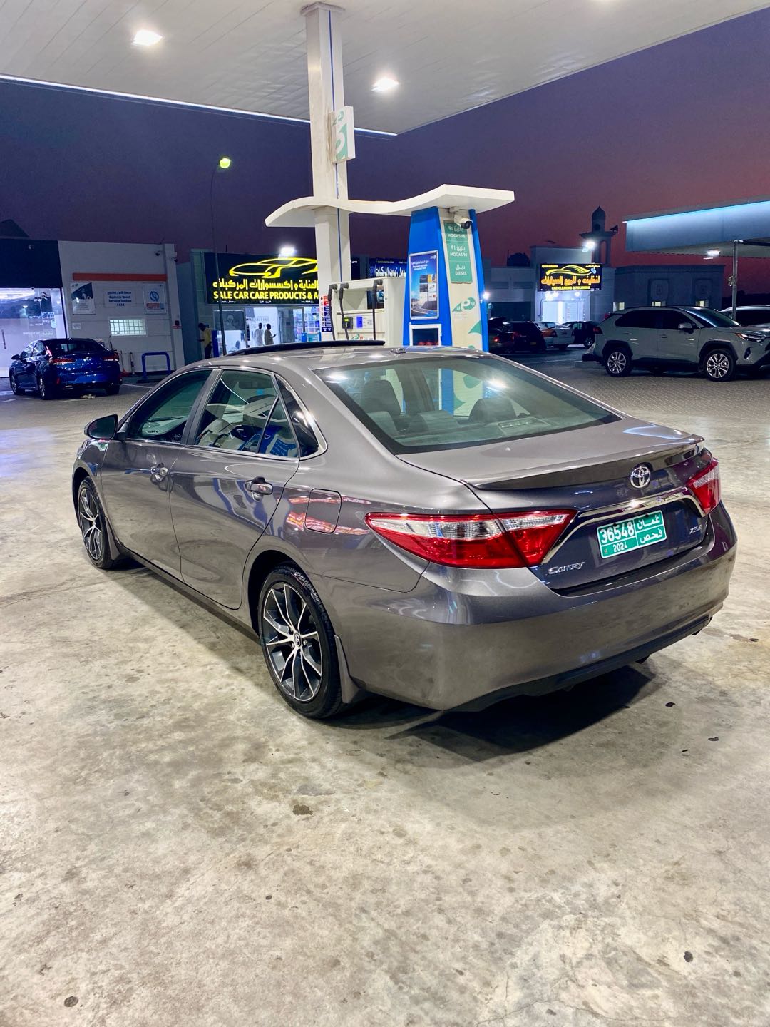 Car Image 2017 TOYOTA CAMRY SE
