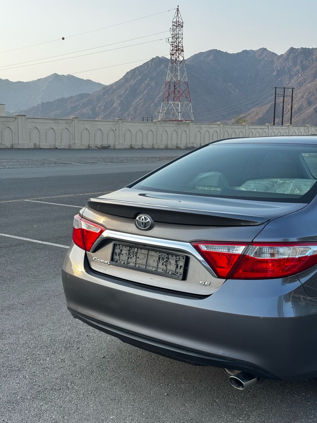 Car Image 2016 TOYOTA CAMRY SE