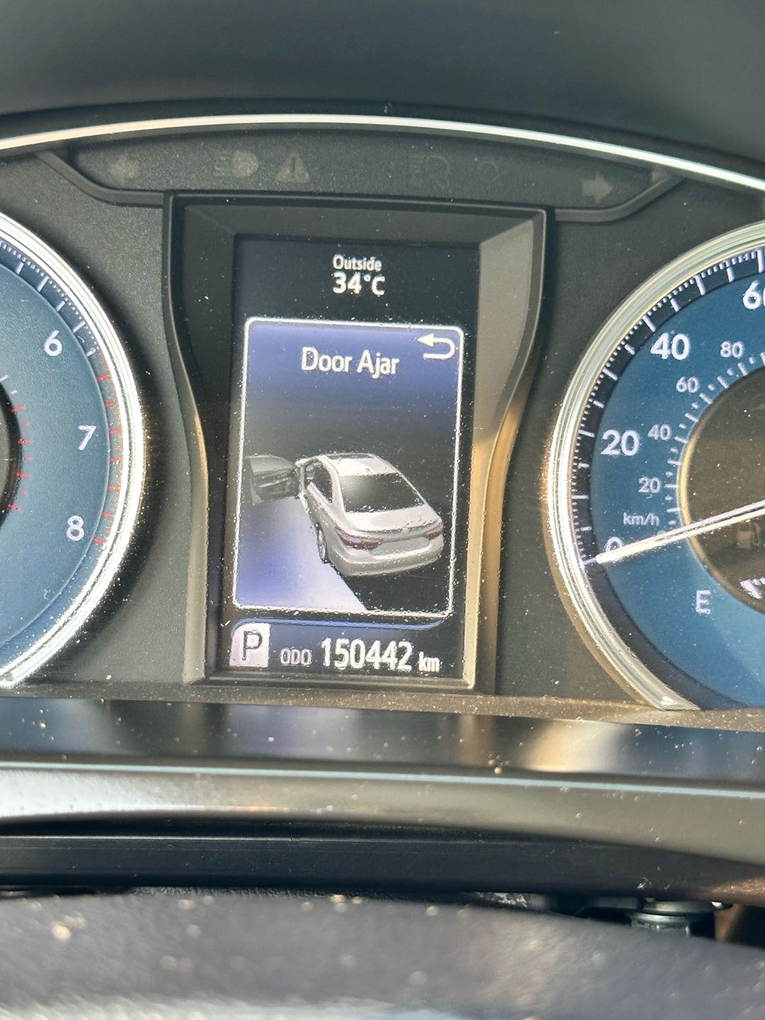 Car Image 2016 TOYOTA CAMRY SE