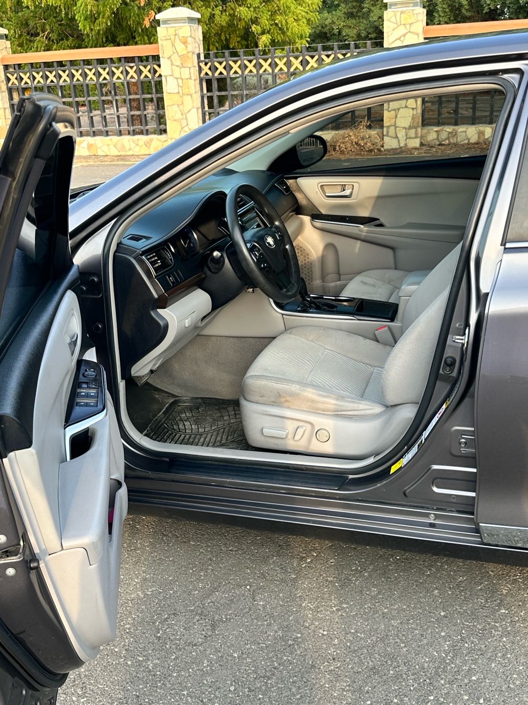 Car Image 2016 TOYOTA CAMRY SE