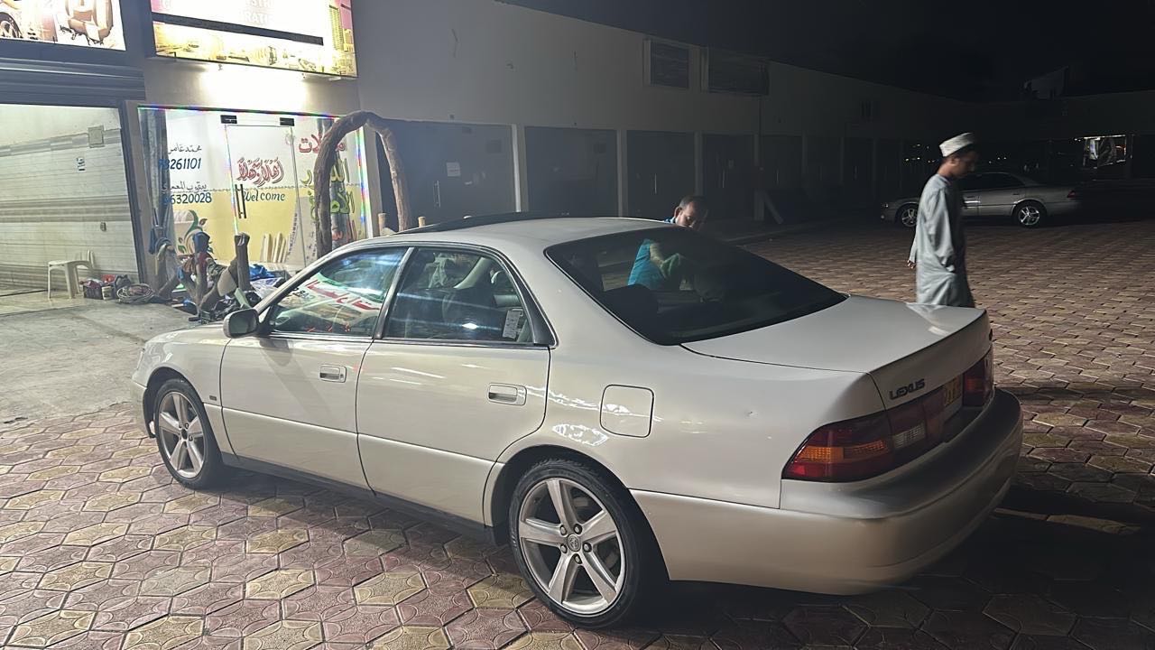 Car Image 1999 LEXUS ES 300