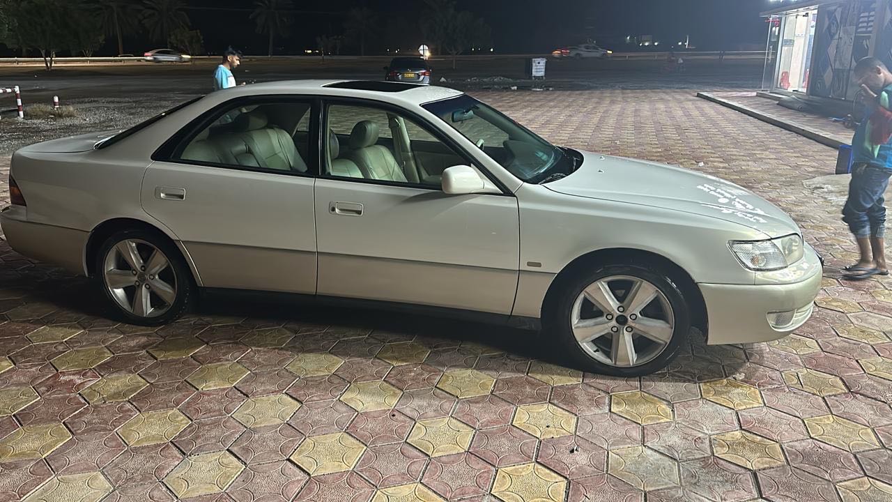 Car Image 1999 LEXUS ES 300