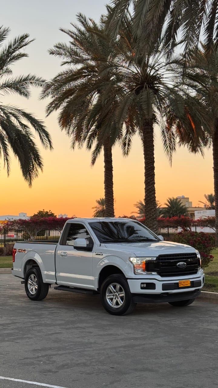 Car Image 2018 FORD F-150 XLT