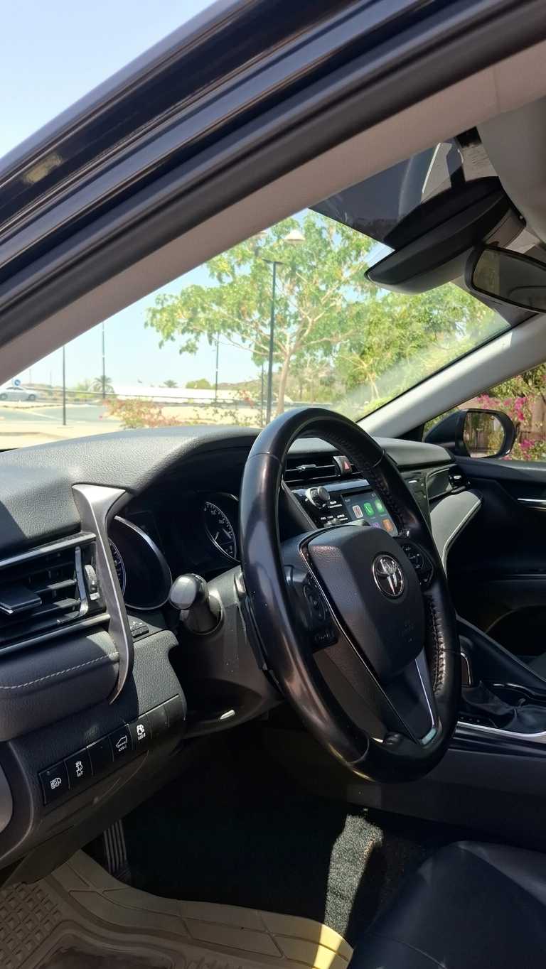 Car Image 2020 TOYOTA CAMRY SE